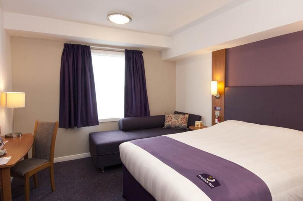 Premier Inn Stratford Upon Avon Waterways Δωμάτιο φωτογραφία