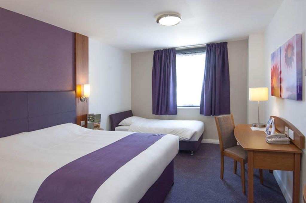 Premier Inn Stratford Upon Avon Waterways Δωμάτιο φωτογραφία
