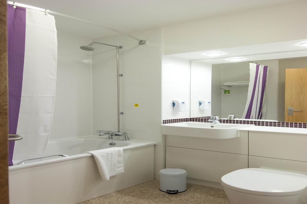 Premier Inn Stratford Upon Avon Waterways Εξωτερικό φωτογραφία