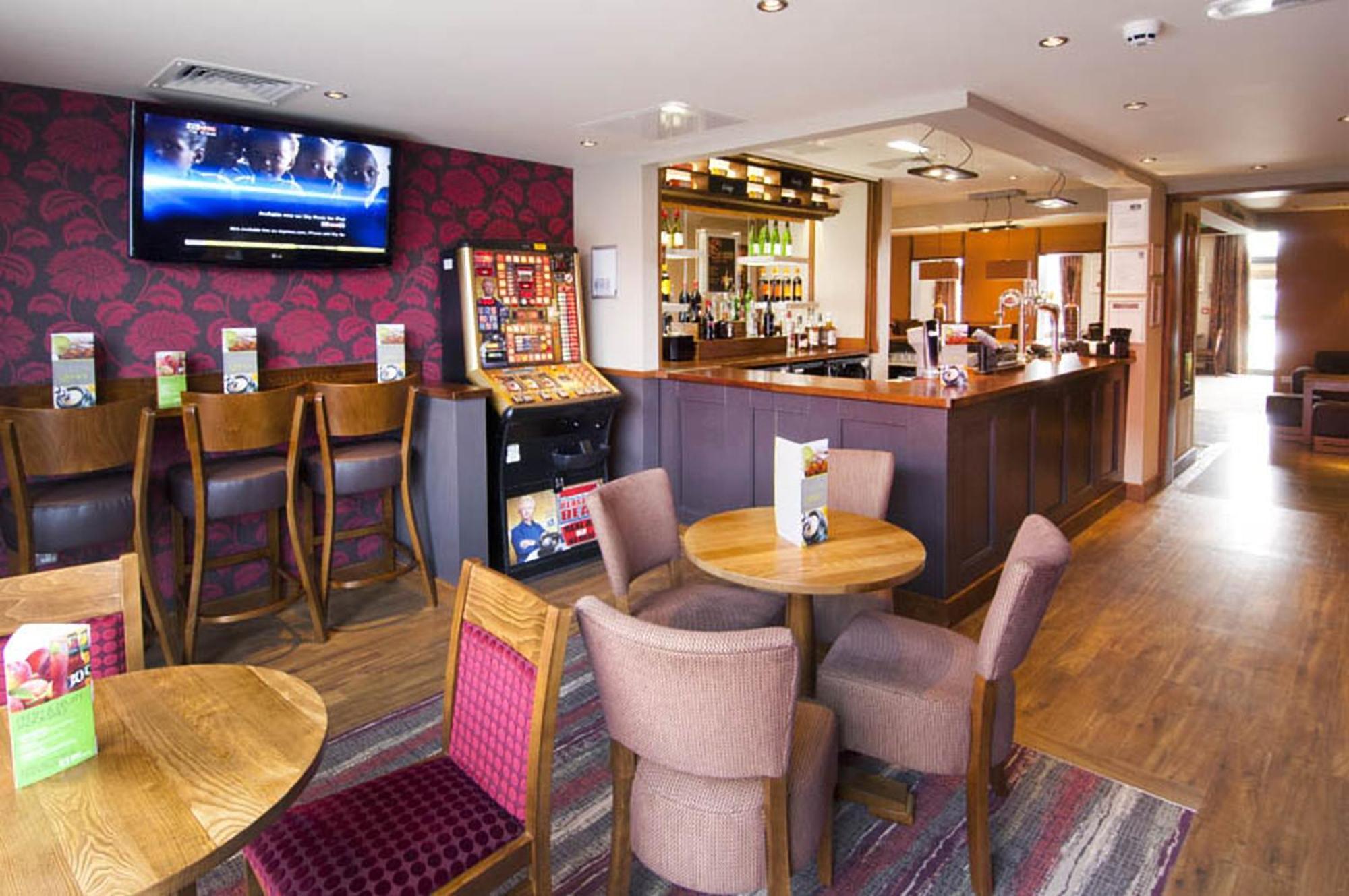 Premier Inn Stratford Upon Avon Waterways Εξωτερικό φωτογραφία