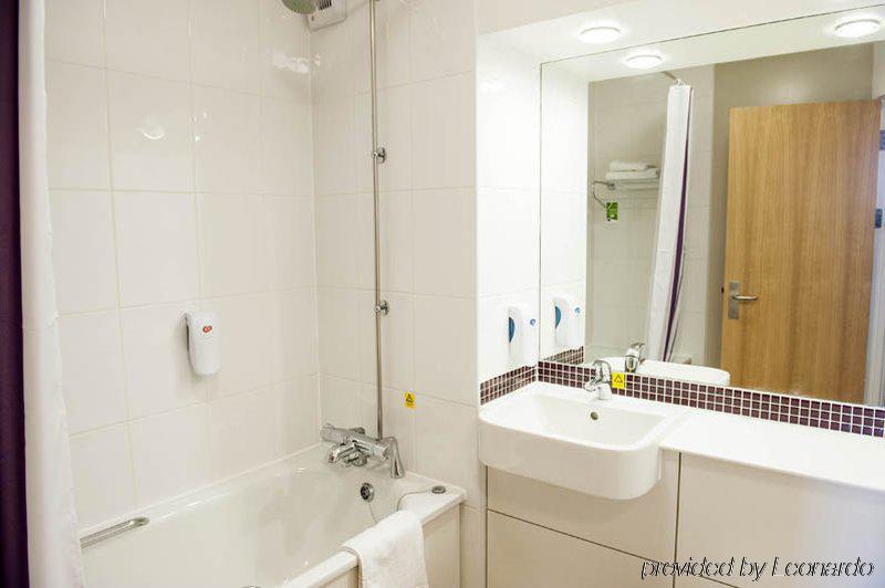 Premier Inn Stratford Upon Avon Waterways Εξωτερικό φωτογραφία